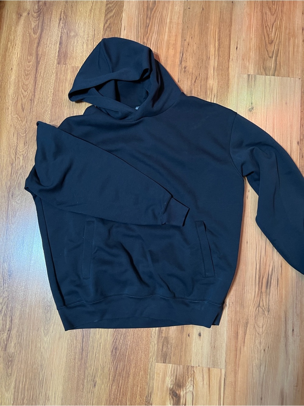 Uniqlo Black Pullover Hoodie